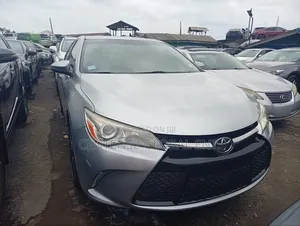 Toyota Camry 2016 Silver