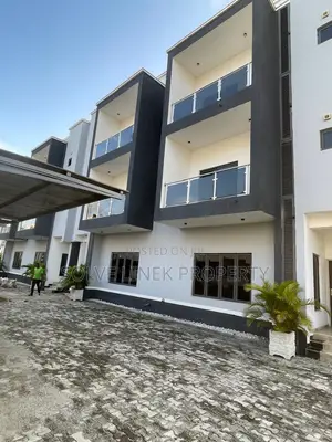 4bdrm Townhouse/Terrace in Jahi for sale