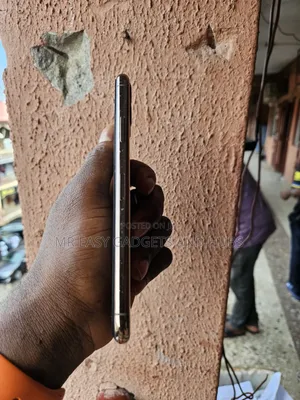 Apple iPhone 11 Pro Max 64 GB Gold