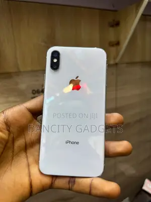 Apple iPhone X 64 GB White