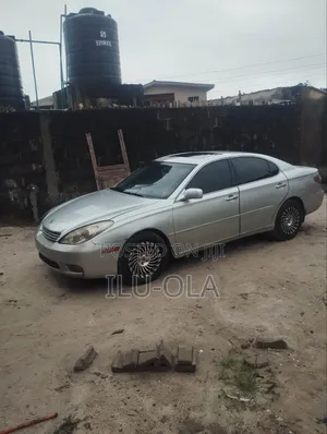 Lexus ES 2024 Silver