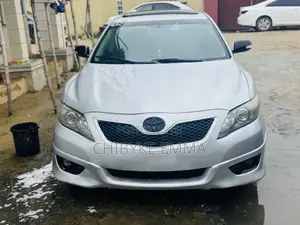 Toyota Camry SE 4dr Sedan (2.5L 4cyl 6A) 2011 Silver