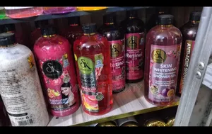 S K Duchess Glow Shower Gel