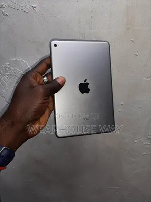 Apple iPad mini 4 128 GB Silver