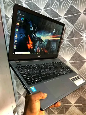 Laptop Acer Aspire E5-571 8GB Intel Core i3 HDD 500GB