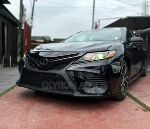 Toyota Camry SE FWD 2020 Black