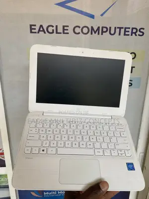 Laptop HP Stream 11 2GB Intel Celeron SSD 32GB