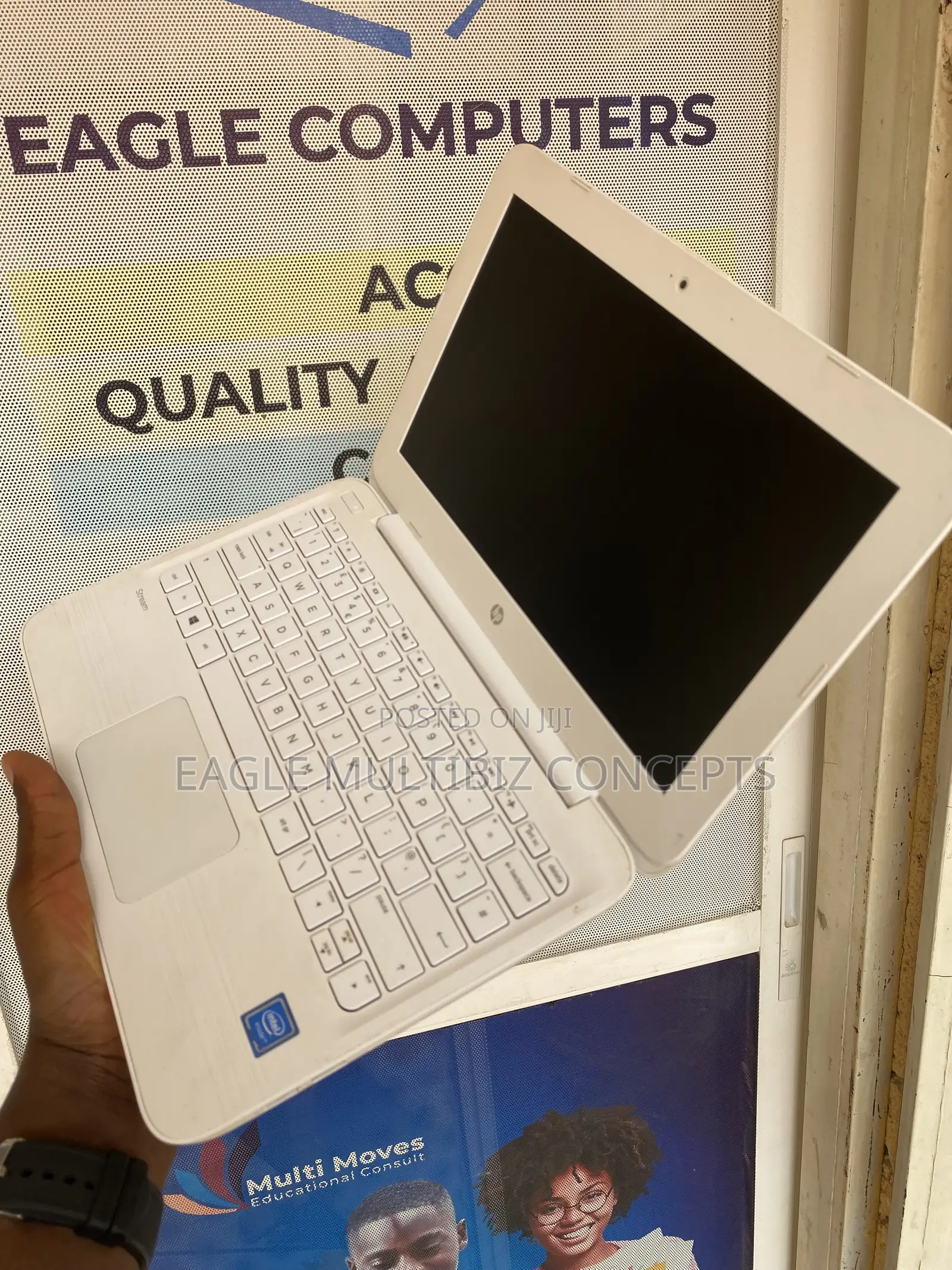 Laptop HP Stream 11 2GB Intel Celeron SSD 32GB