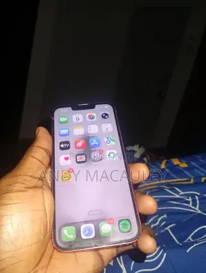 Apple iPhone 13 128 GB Red