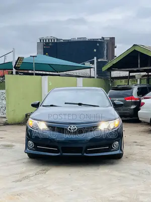 Toyota Camry 2014 Blue