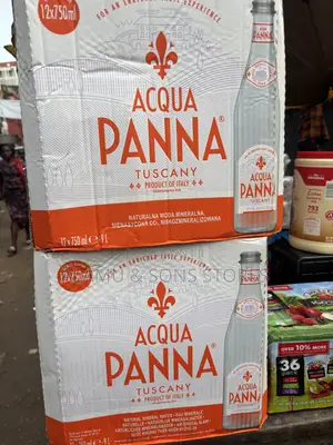 Acqua Panna Natural Mineral Water – 750ml Glass Bottles