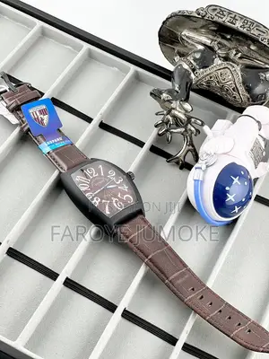 LEOPARD Men’s Luxury Leather Strap Quartz Wristwatch