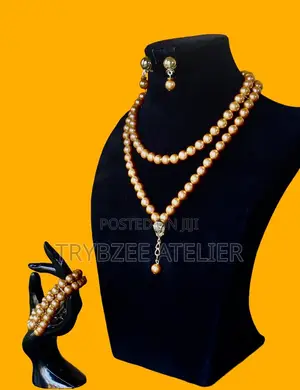Gold Pearls Jewelry Suite
