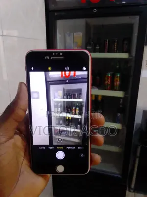 Apple iPhone 8 Plus 64 GB Red