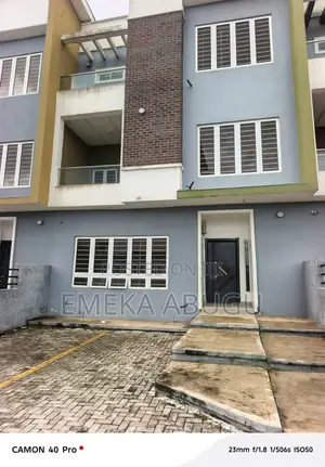 4bdrm Duplex in Iyanganku for rent