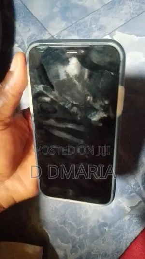 Apple iPhone XR 64 GB White