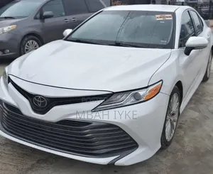 Toyota Camry 2019 White