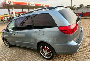 Toyota Sienna 2006