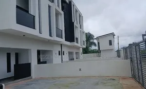 12bdrm Duplex in Shell Cooperative for sale