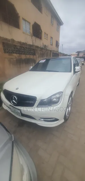 Mercedes-Benz C300 2010 White