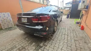 Lexus LS 2013 Black