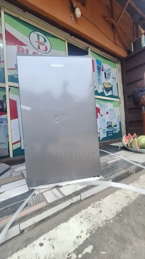 New Hisense 90L Table Top Fridge Energy Saving Fast Cooling Warranty