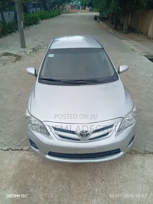 Toyota Corolla 2012 Silver