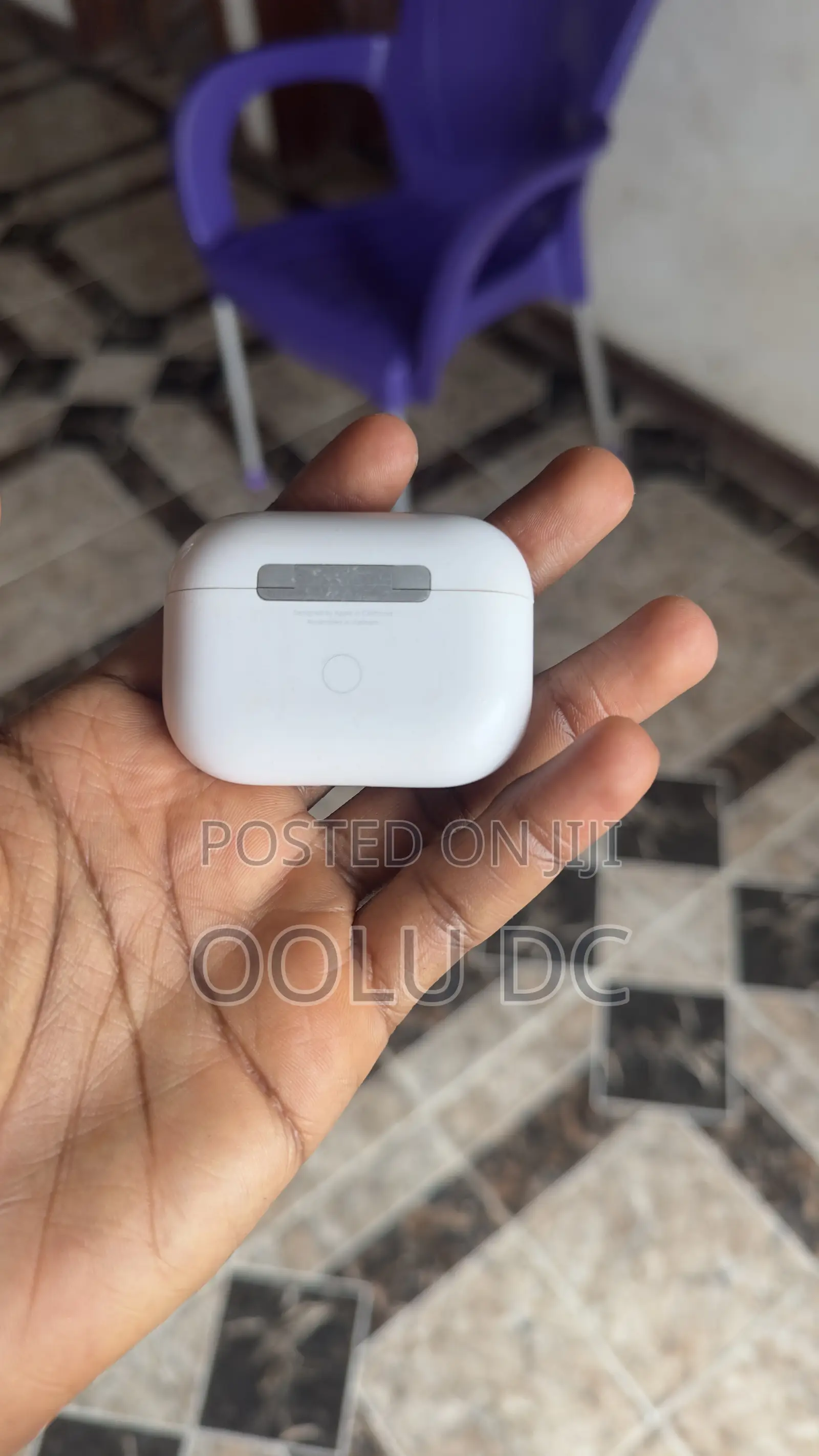 AirPod Pro Charging Case (First Generation)