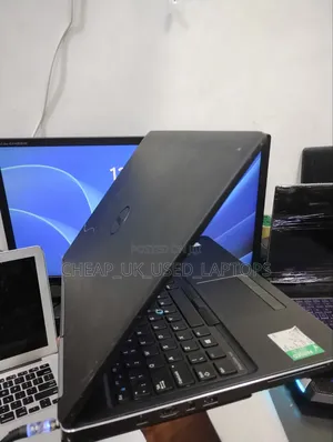 Laptop Dell Precision 15 7520 16GB Intel Core i5 HDD+SSD 750GB