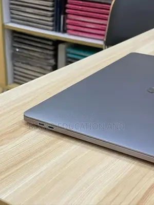 Laptop Apple MacBook Pro 2019 16GB Intel SSD 512GB
