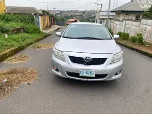 Toyota Corolla LE 4dr Sedan (1.8L 4cyl 4A) 2010 Silver