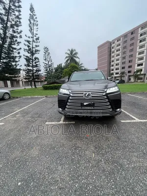 Lexus LX 2025 Gold