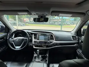Toyota Highlander 2019 Gray