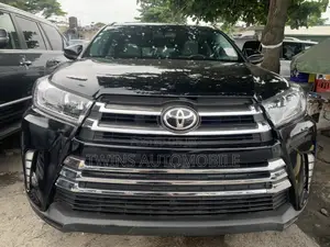 Toyota Highlander XLE 4dr SUV AWD (3.5L 6cyl 6A) 2015 Black