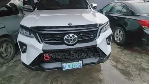 Toyota Fortuner 2012 White