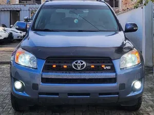 Toyota RAV4 2011 Blue