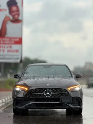 Mercedes-Benz C300 2023 Black