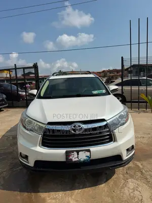 Toyota Highlander Limited V6 4x2 (3.5L 6cyl 6A) 2016 White