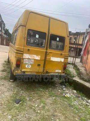 Volkswagen LT 1999 Yellow