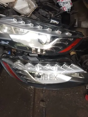 Set of Full Light Audi Q7 2013