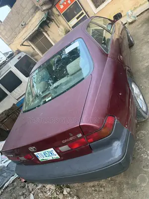 Toyota Camry LE 4dr Sedan (2.2L 4cyl 4A) 2000 Red