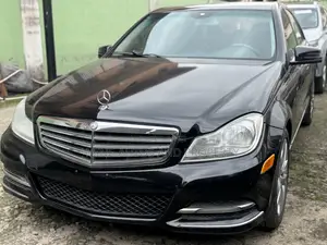 Mercedes-Benz C300 Luxury 4Matic Sedan AWD (3.5L 6cyl 7A) 2013 Black