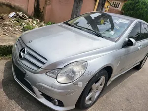 Mercedes-Benz R-Class 2010 Silver