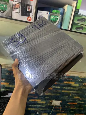 PlayStation 4 Fat / Version 9.60 (Hacked)
