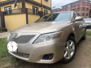 Toyota Camry 2008 Gold