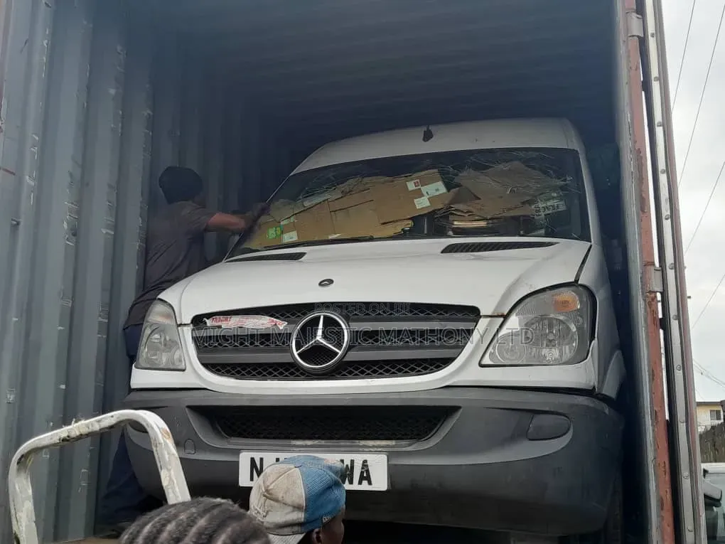 Mercedes-Benz Sprinter 2005 White