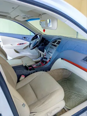 Lexus ES 2012 White