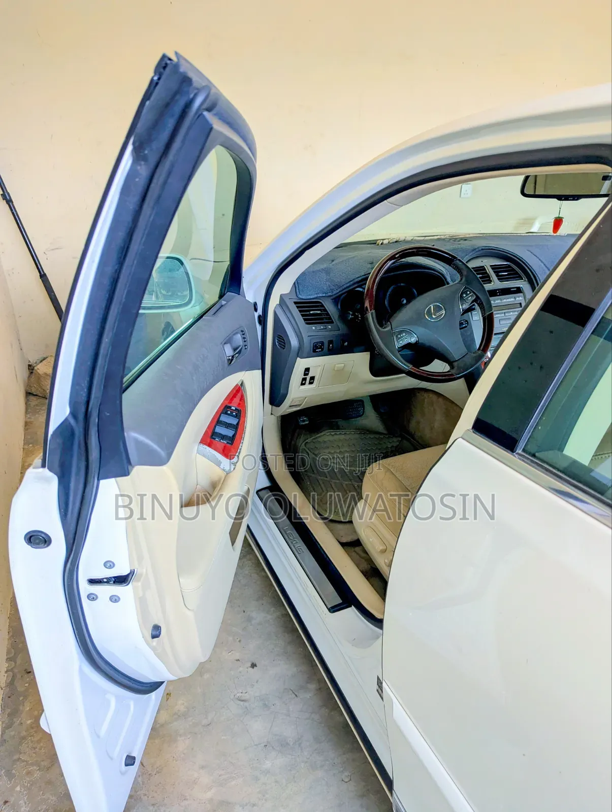 Lexus ES 2012 White