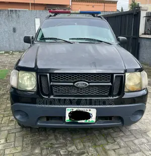 Ford Sport Trac 2005 Black