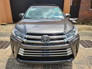 Toyota Highlander XLE V6 4x2 (3.5L 6cyl 6A) 2016 Gray
